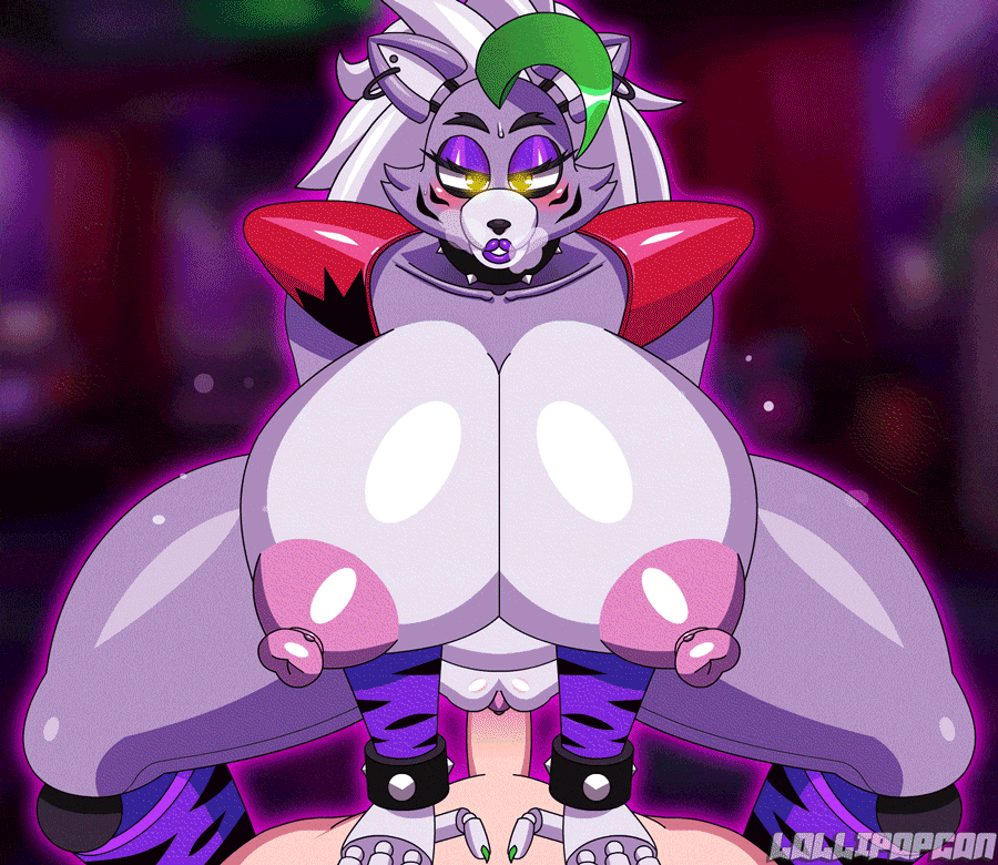 Roxy in the Night image number 6